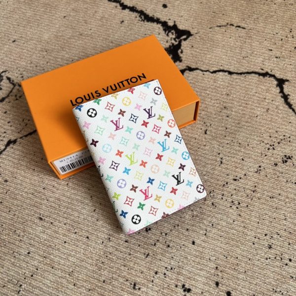 Louis Vuitton x Takashi Murakami Pochette Voyage Replica 1:1, Pelle di Alta Qualità 1151119795 - front view